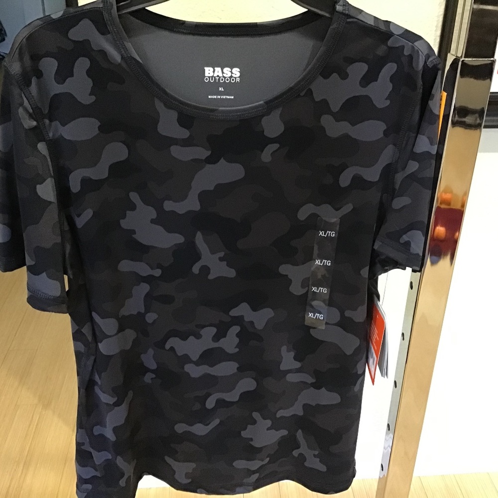 Bass camo tee